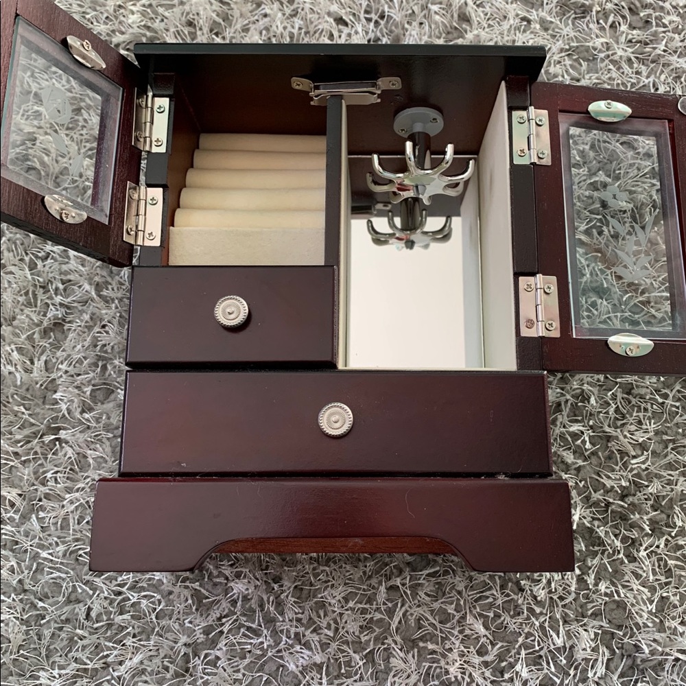 Jewelry Storage Box - Picture 2 of 3